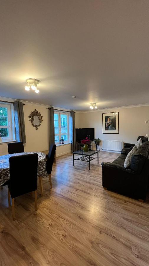 Edinburgh City Centre - Powderhall Modern Spacious 2 Bedroom Apartment With Free Parking Bagian luar foto
