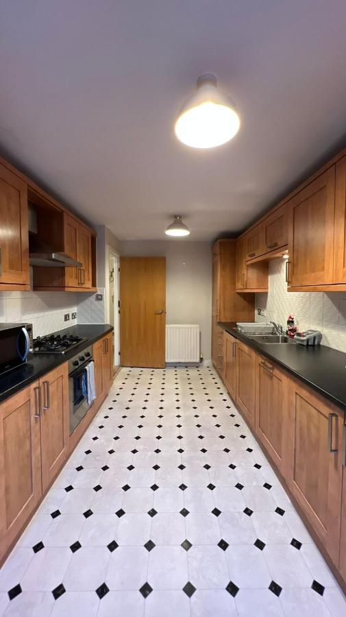 Edinburgh City Centre - Powderhall Modern Spacious 2 Bedroom Apartment With Free Parking Bagian luar foto