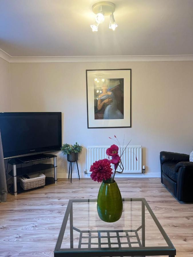 Edinburgh City Centre - Powderhall Modern Spacious 2 Bedroom Apartment With Free Parking Bagian luar foto