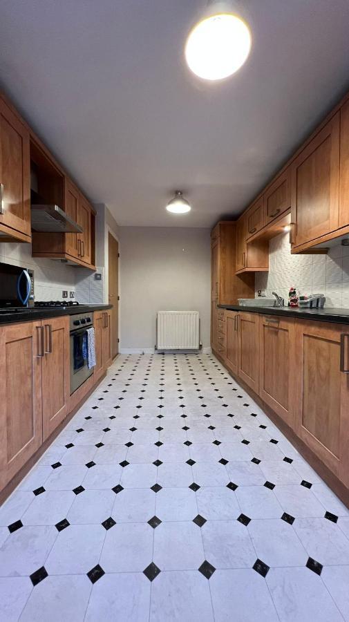 Edinburgh City Centre - Powderhall Modern Spacious 2 Bedroom Apartment With Free Parking Bagian luar foto